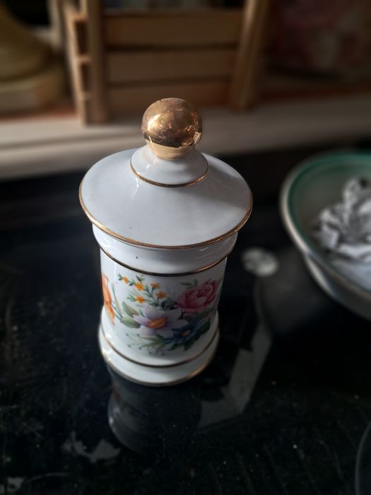 Pote porcelana ouro lay