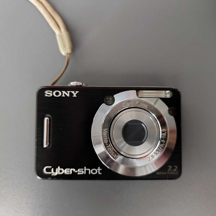 Sony Cybershot DSC-W55 Digital Camera