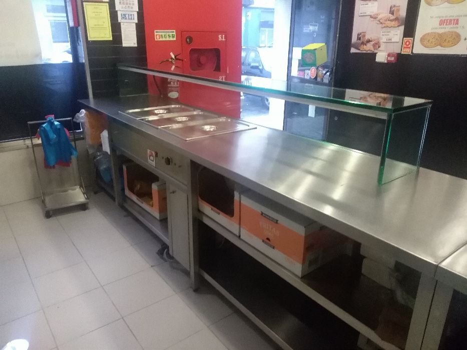 Balcão em inox com banho maria