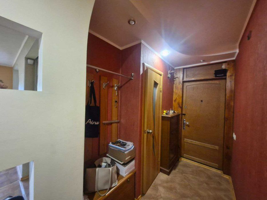 Сдам трёхкомнатная квартиру  на Черёмушках