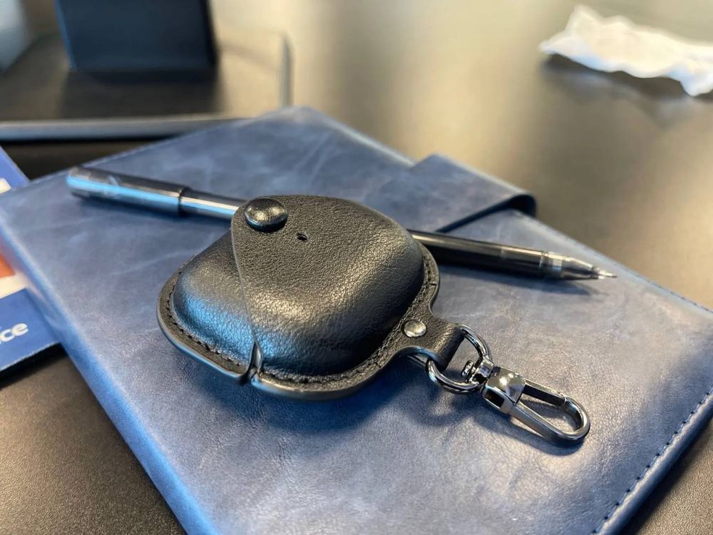 AirPods 3, 3 pro, 2 поколение  Чехол кожаный