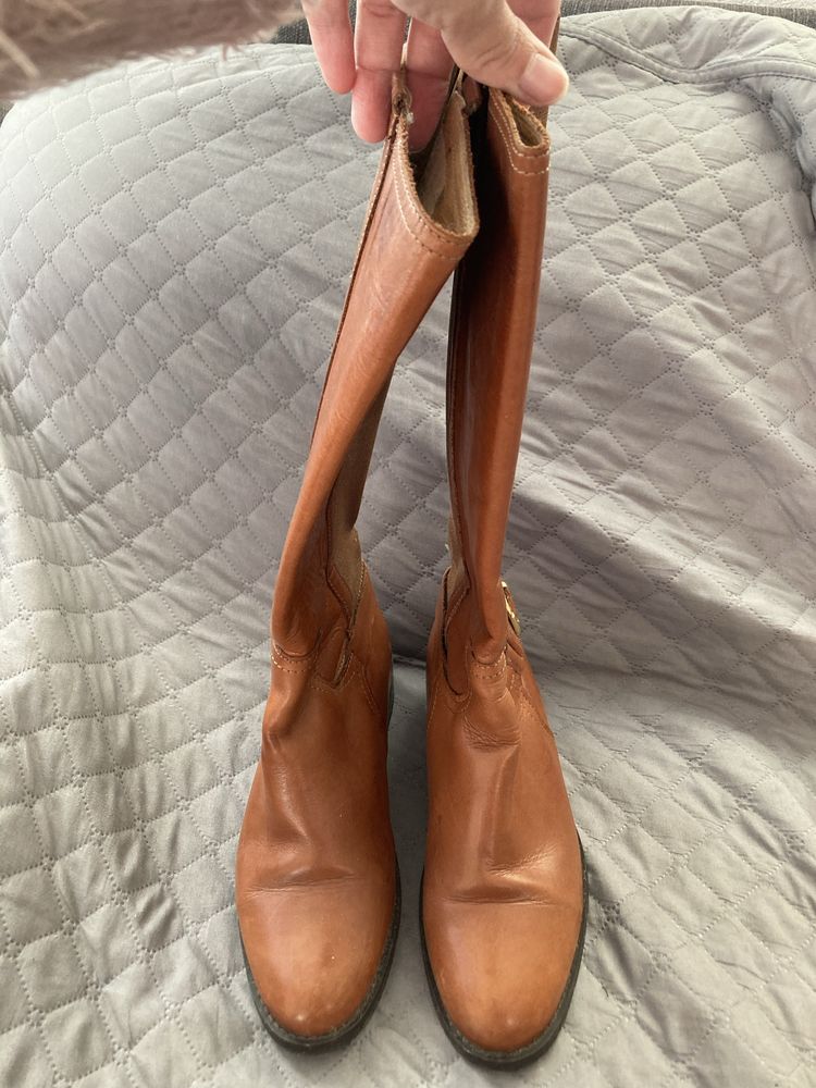 Botas cano alto pele camel - pouco uso