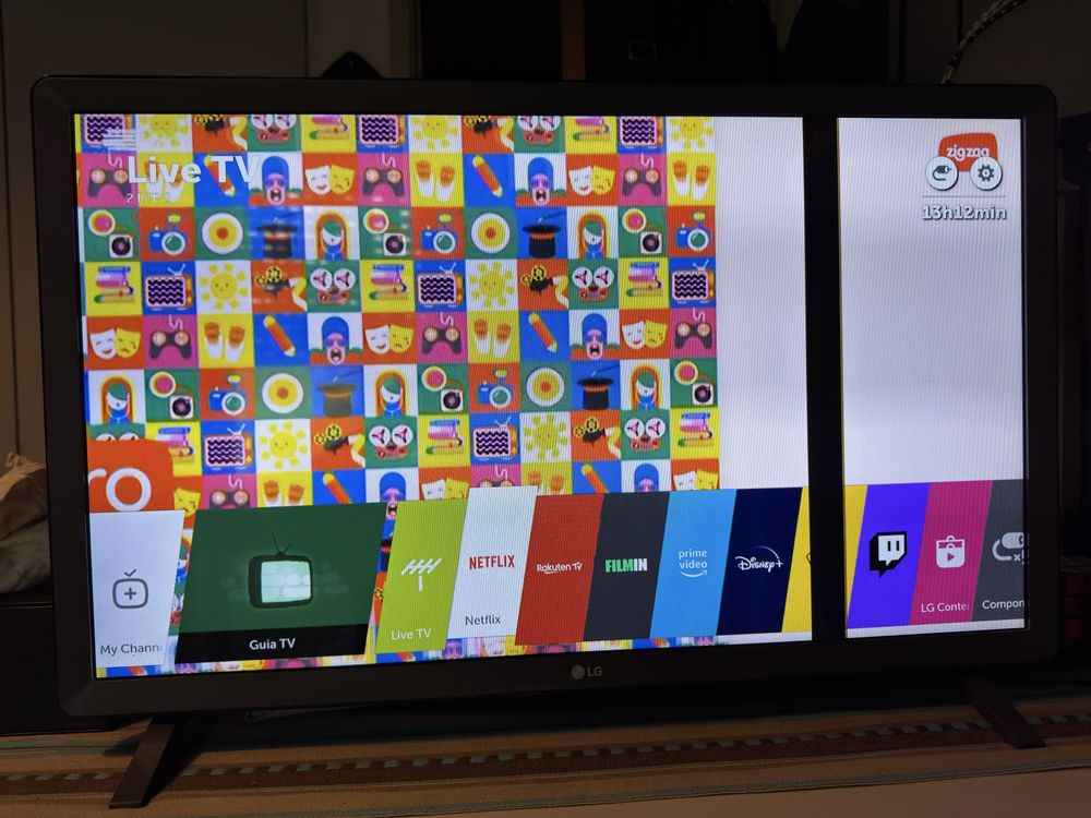 Smart TV LG 28'' com defeito no ecrã
