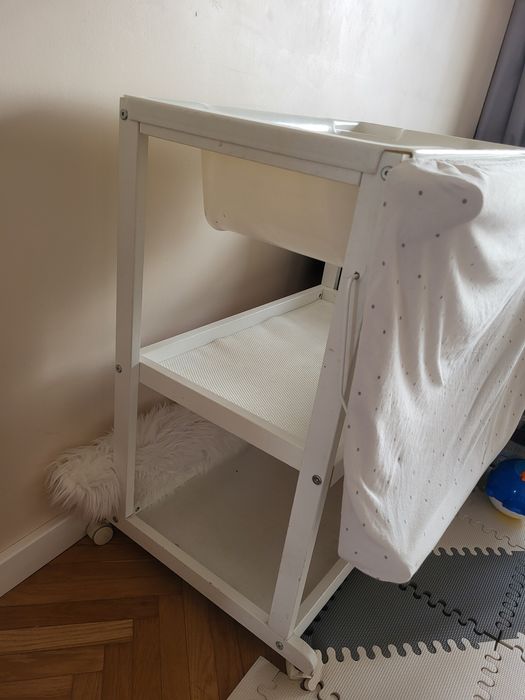 Przewijak, wanienka 2w1 na kółkach