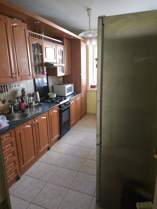 м.Палац Україна.Предславинська 26а.4-х.кімнатна 85м2.