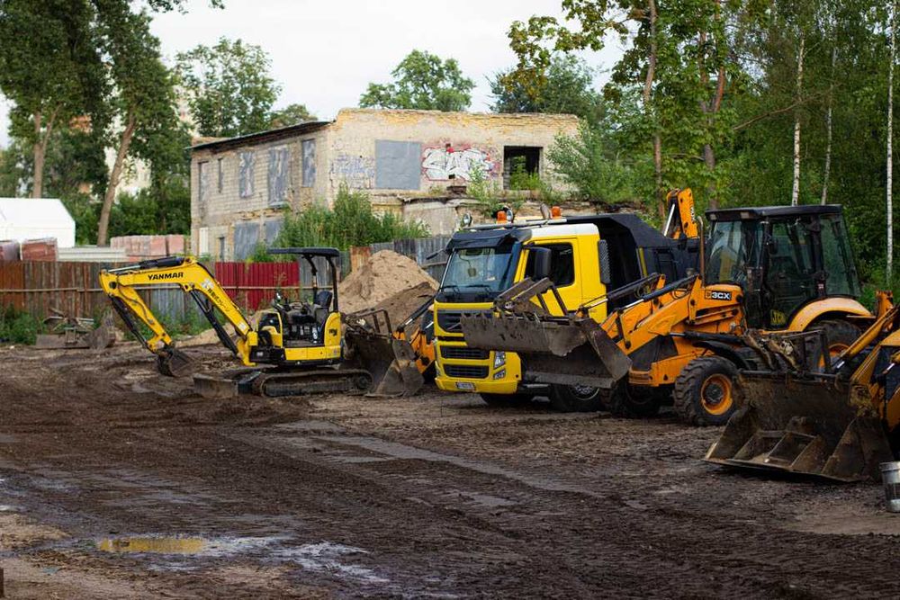 Мініекскаватор, самоскид, навантажувач — оренда спецтехніки