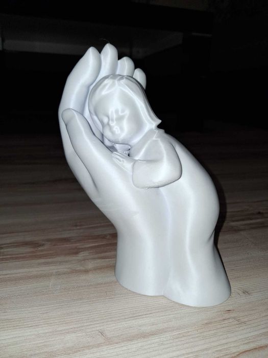 Aniołek, dzieciątko na ręce wykonany na drukarce 3d. Piękna dekoracja.