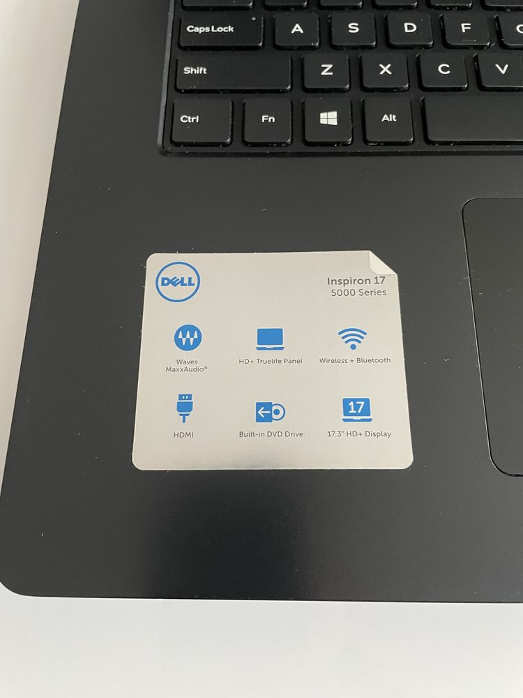 Laptop 17,3 DELL Inspiron 5000