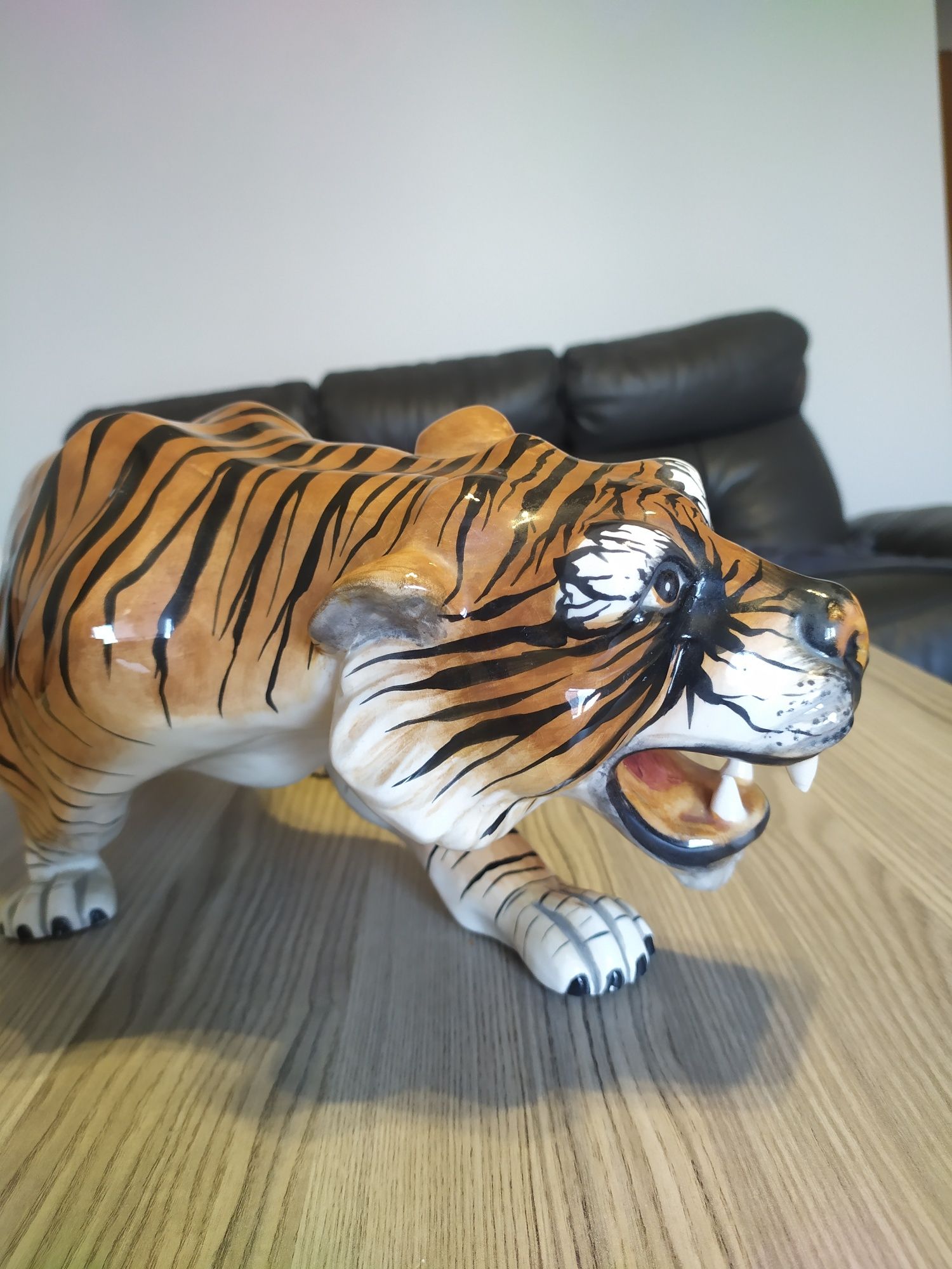 Stara figurka Tygrys, porcelana, dekoracja, ozdoba, duza