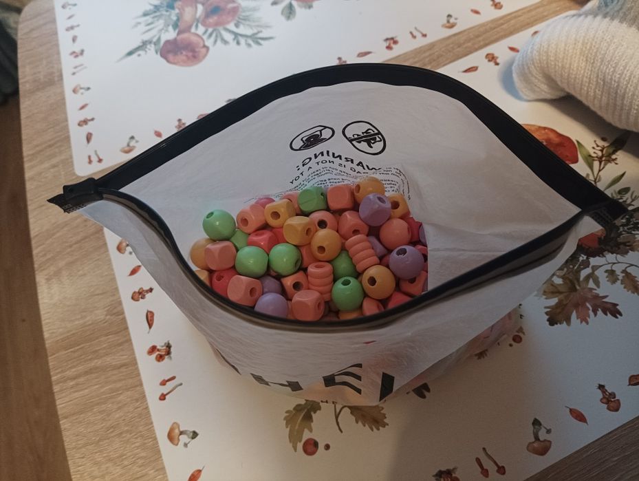 Duże drewniane koraliki