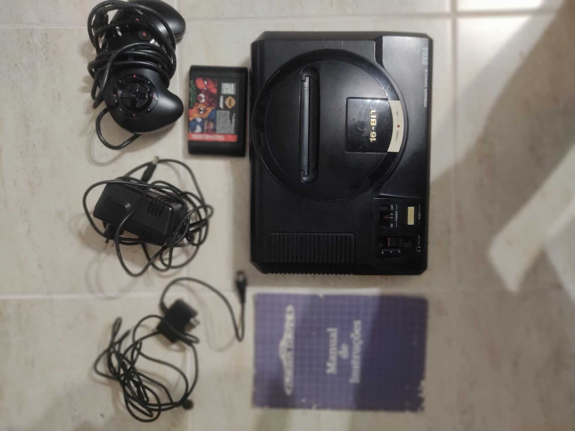 Consola Sega Mega Drive em caixa mais jogo Venon-Spider Man