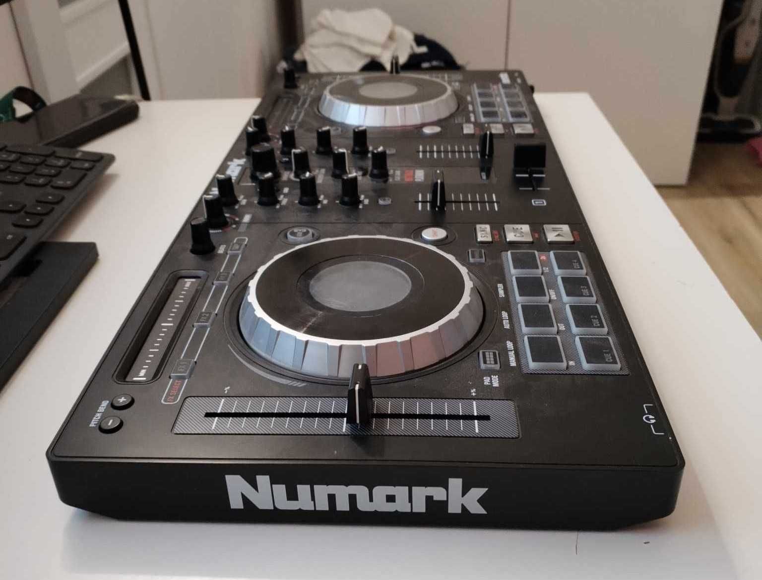 Konsola DJ NUMARK Mictrack Platinum