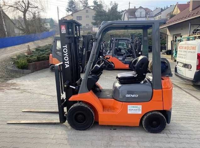 Wózek widłowy Toyota 42-7FGF18, 1,75t, LPG, 2007, Triplex 4,3m,Automat