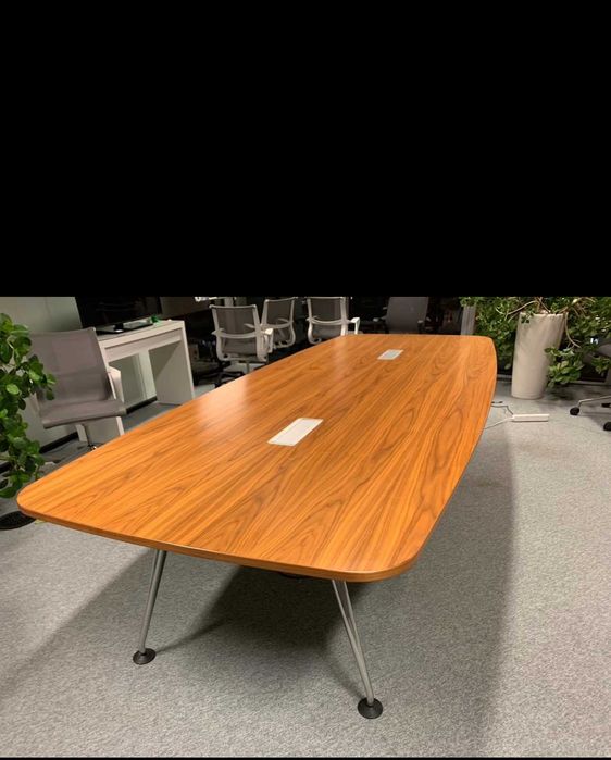 Prestiżowy stół konferencyjny 320x130 VITRA - używane meble biurowe