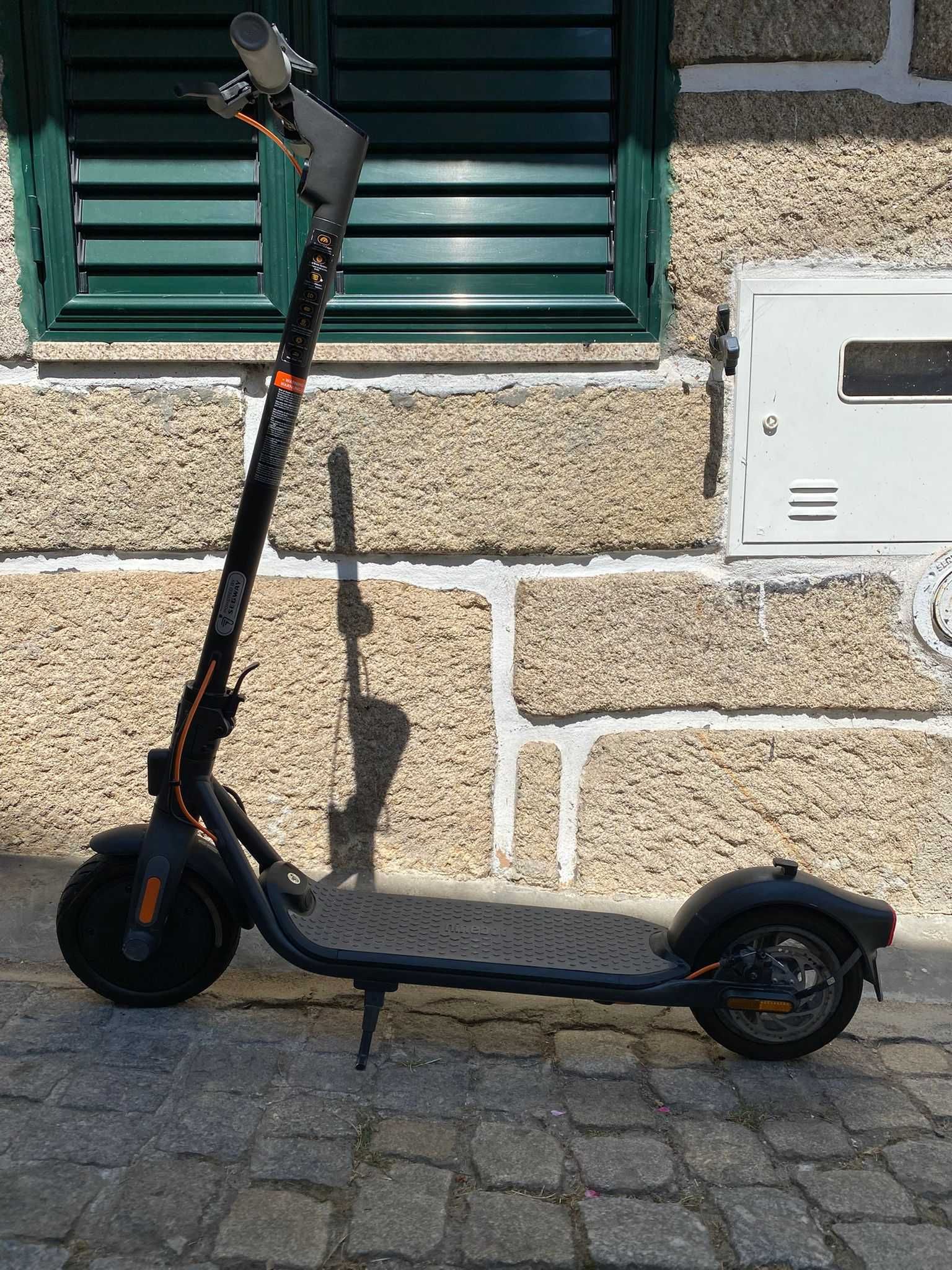 Trotinete elétrica Ninebot Segway F30E