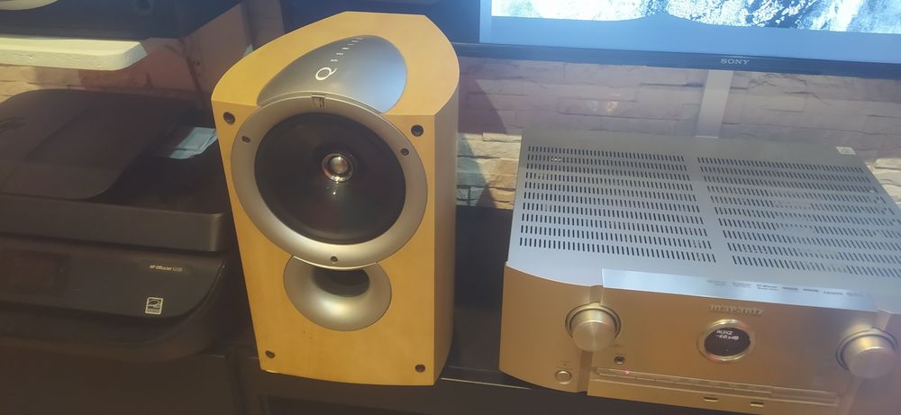 Kolumny podstawkowe 2.5drożne Kef Q1