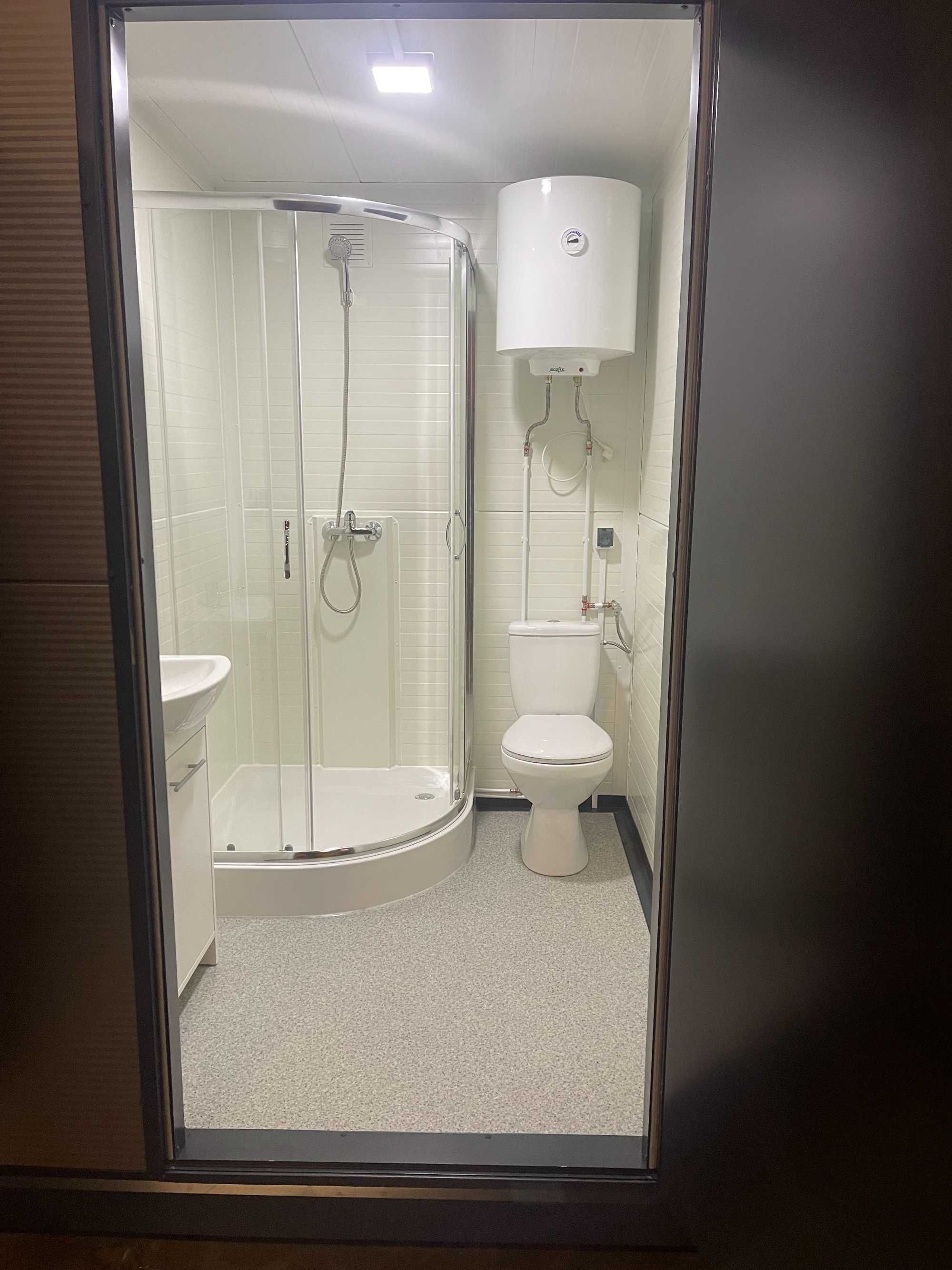 Pawilon sanitarny WC toaleta budka kontener natrysk prysznic camping