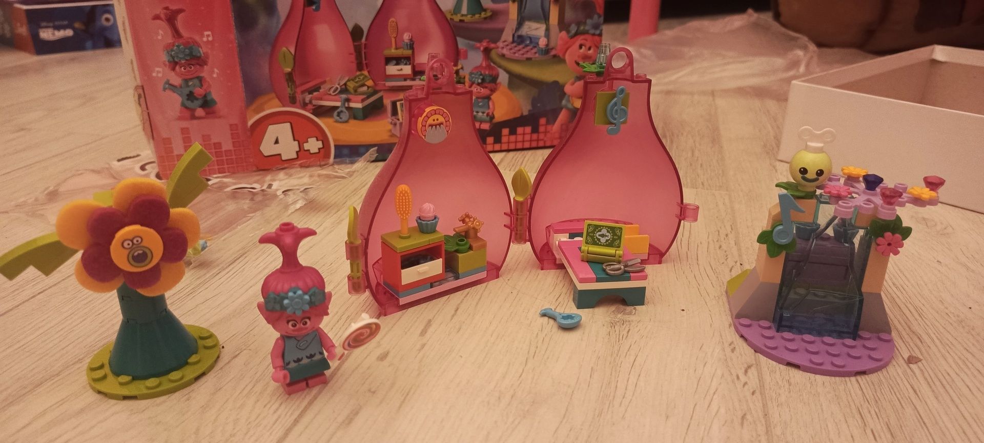 LEGO 41251 Trolls Owocowy domek Poppy kompletny