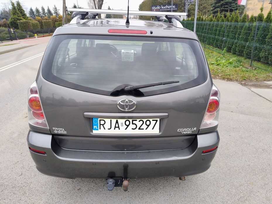 Toyota Corolla Verso 2005 r 2.0 Dizel Przebieg 166 Tyś