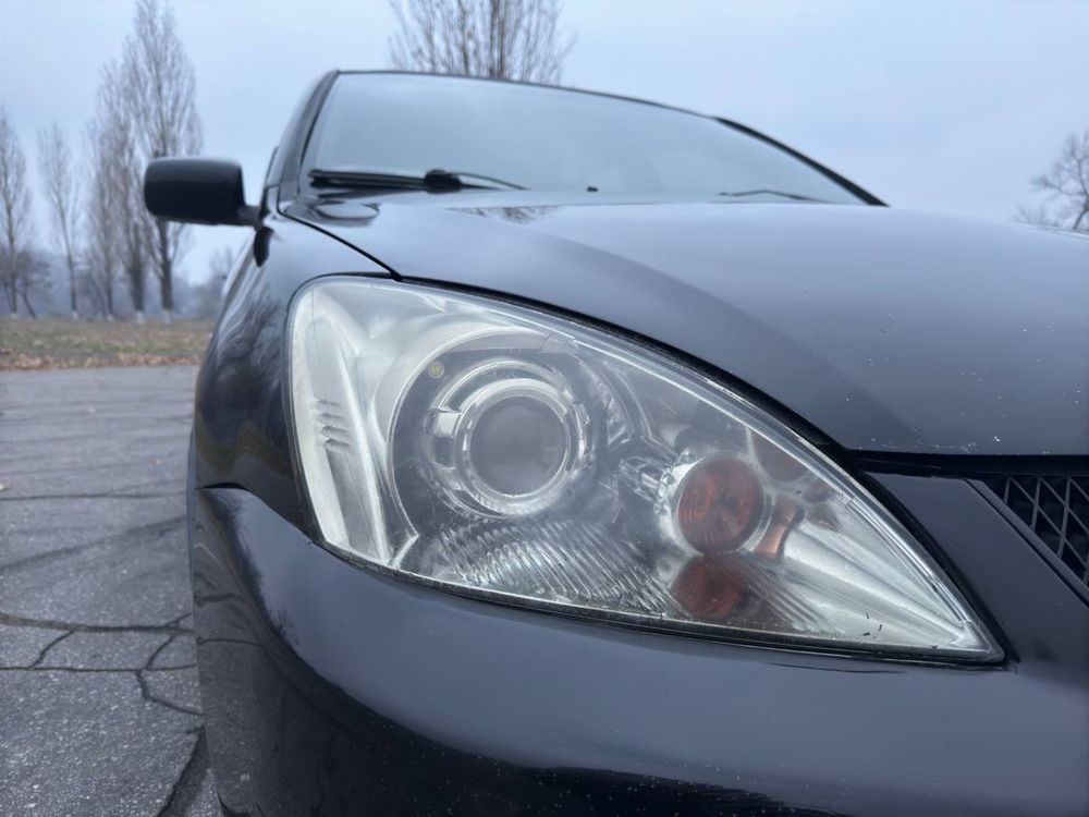 Mitsubishi lancer 9