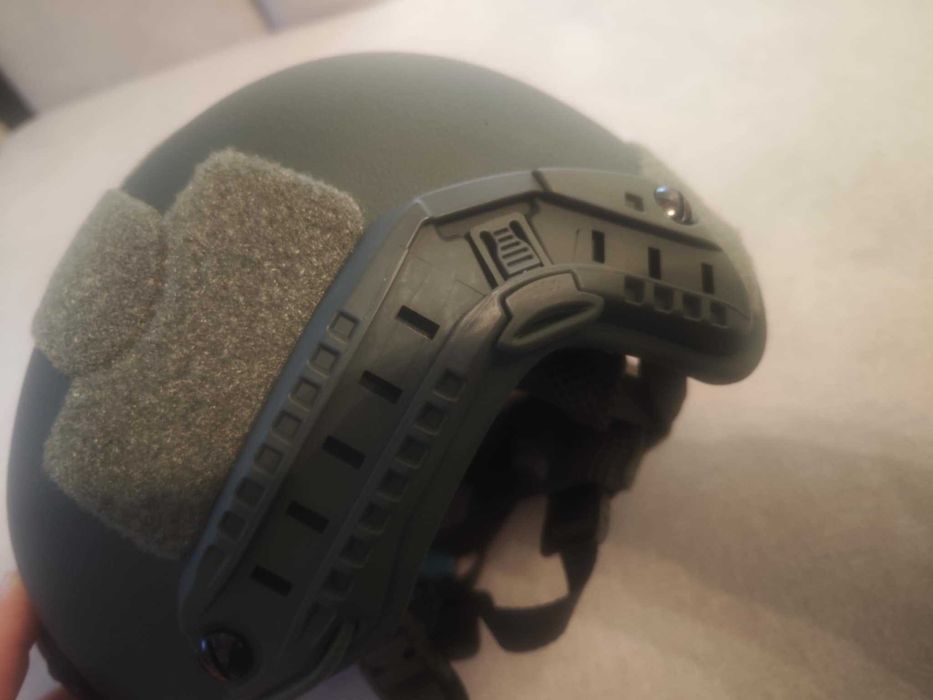 Hełm fast zielony nowy kevlar 1/3 ceny certyfikaty