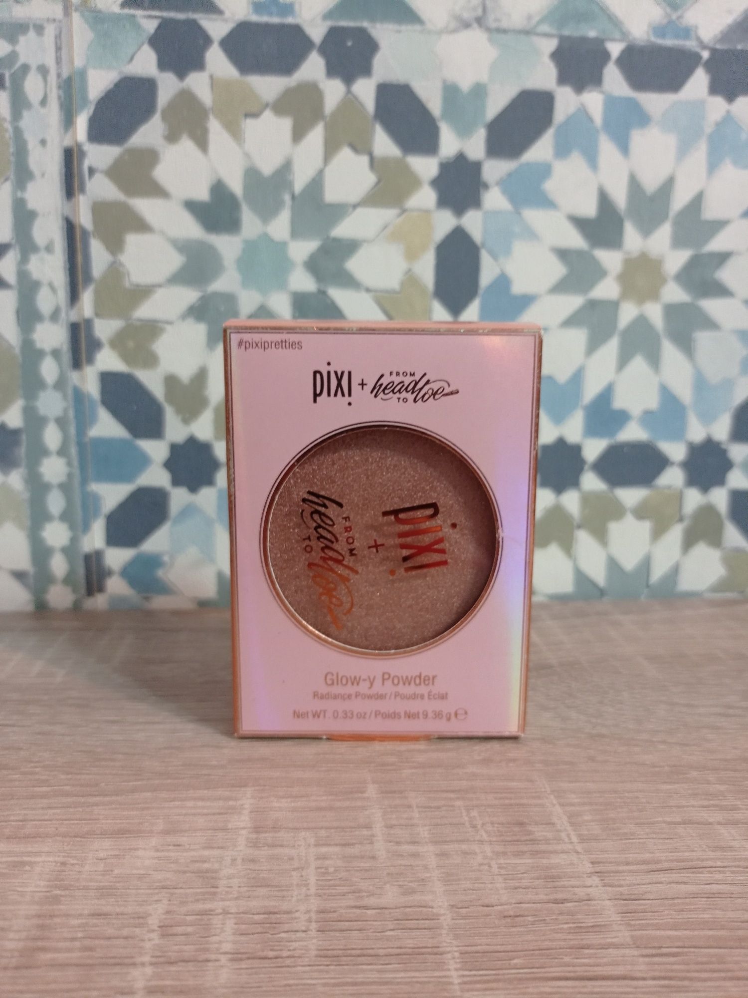 Pixi Nowy! Glow-y Powder Radiance Powder Fetch