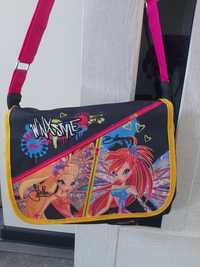 Шкільна сумка для дівчинки
