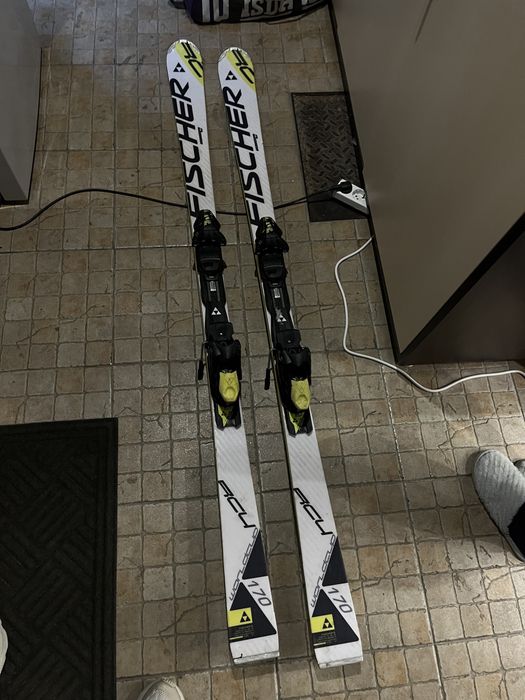 Гірськолижні лижі Fischer RC4 170 см +