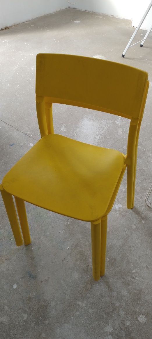 Janinge krzesła IKEA żółte