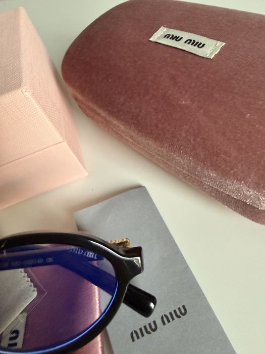 okulary korecyjne miu miu czarne