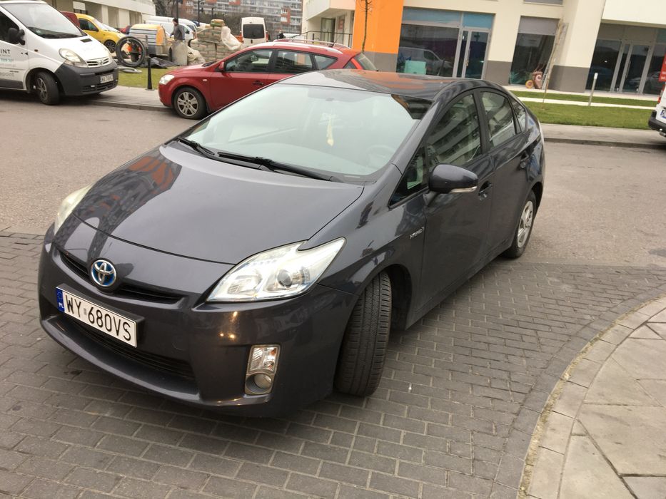 Toyota Prius 30, rok 2011. Mam kilka podobnych na sprzedaż