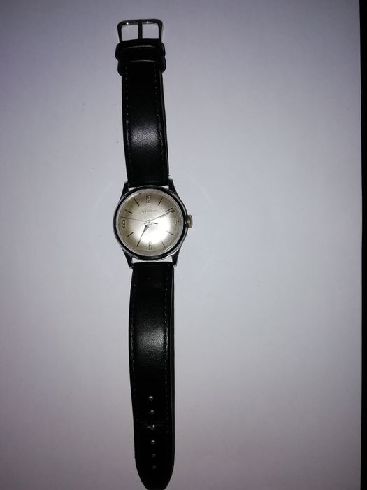 Delbana zegarek na rękę