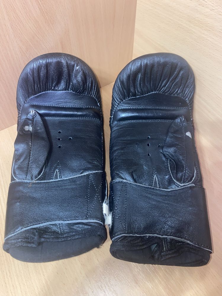 Шкіряні боксерські перчатки Bremshay U.N.O. Sport