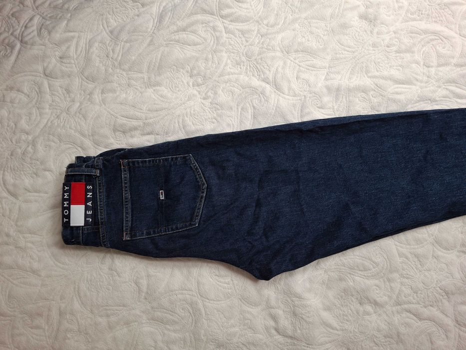 Tommy Jeans granatowe jeansy Mom Ultra high rise wysoki stan 25x32