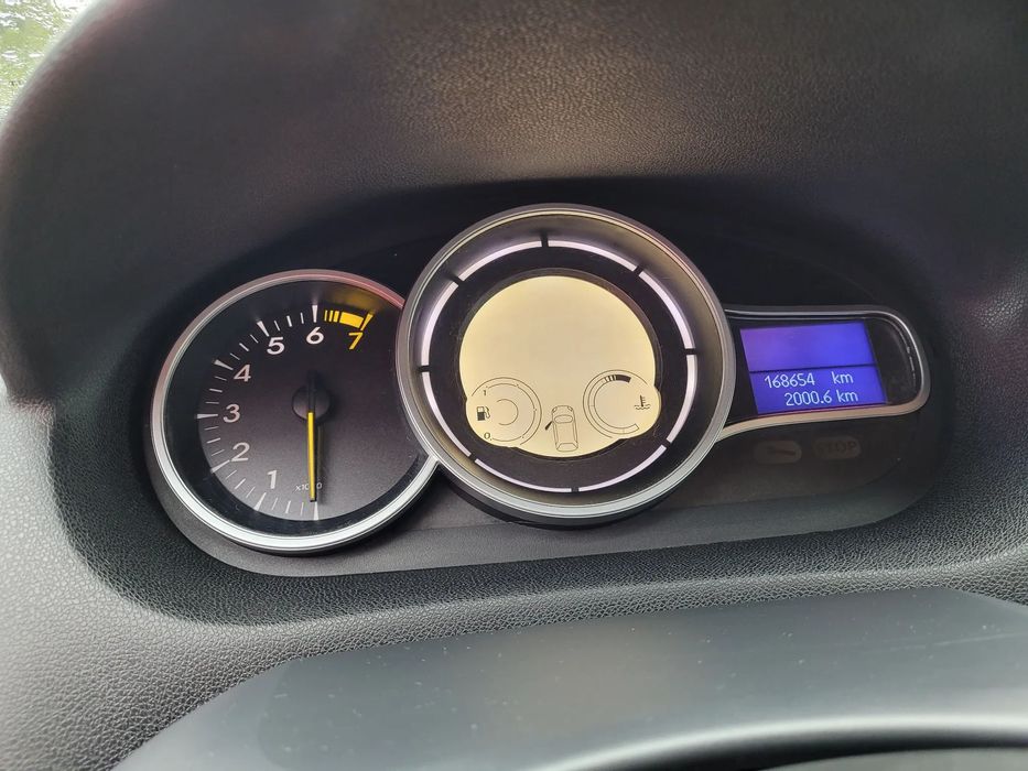 Renault Megane 1.6 16V opłacony tylko 168tyś km