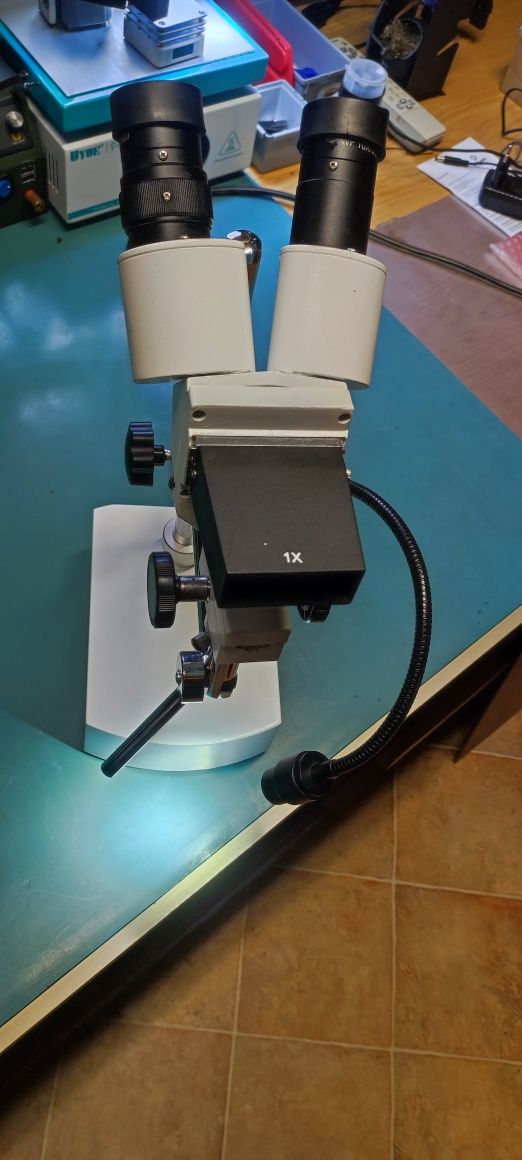 Mikroskop Delta 10x z oświetleniem LED