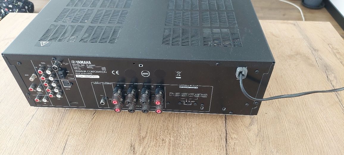 Yamaha r-s300 amplituner stereo