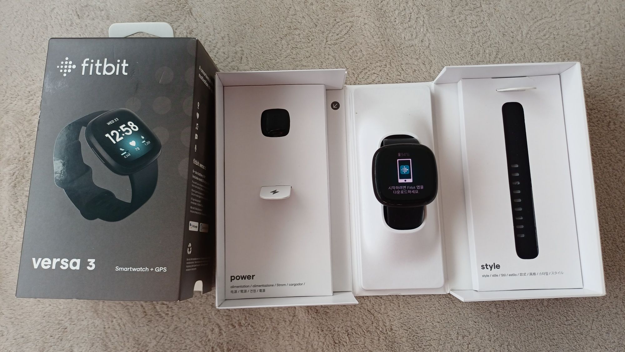 Zegarek Fitbit Versa 3 czarny, bdb stan