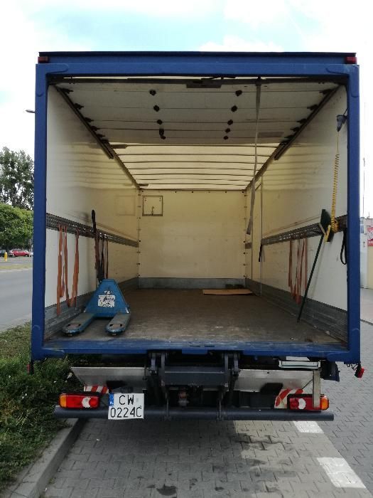 Transport rzeczy i przeprowadzki