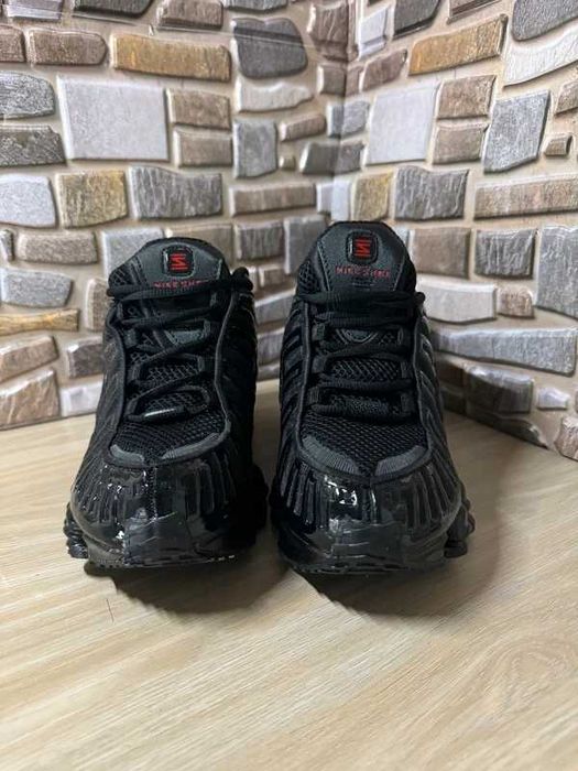 Buty-Trampk-Nike Shox Black R.45