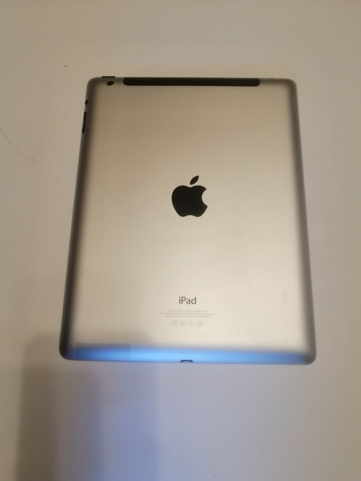 Планшет iPad A1460