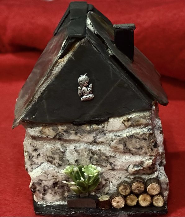 Casinha em granito (artesanato)
