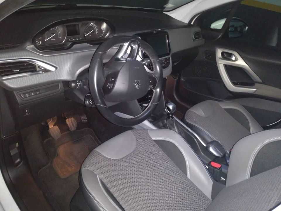 Peugeot 2008 1.6 BlueHDi Allure