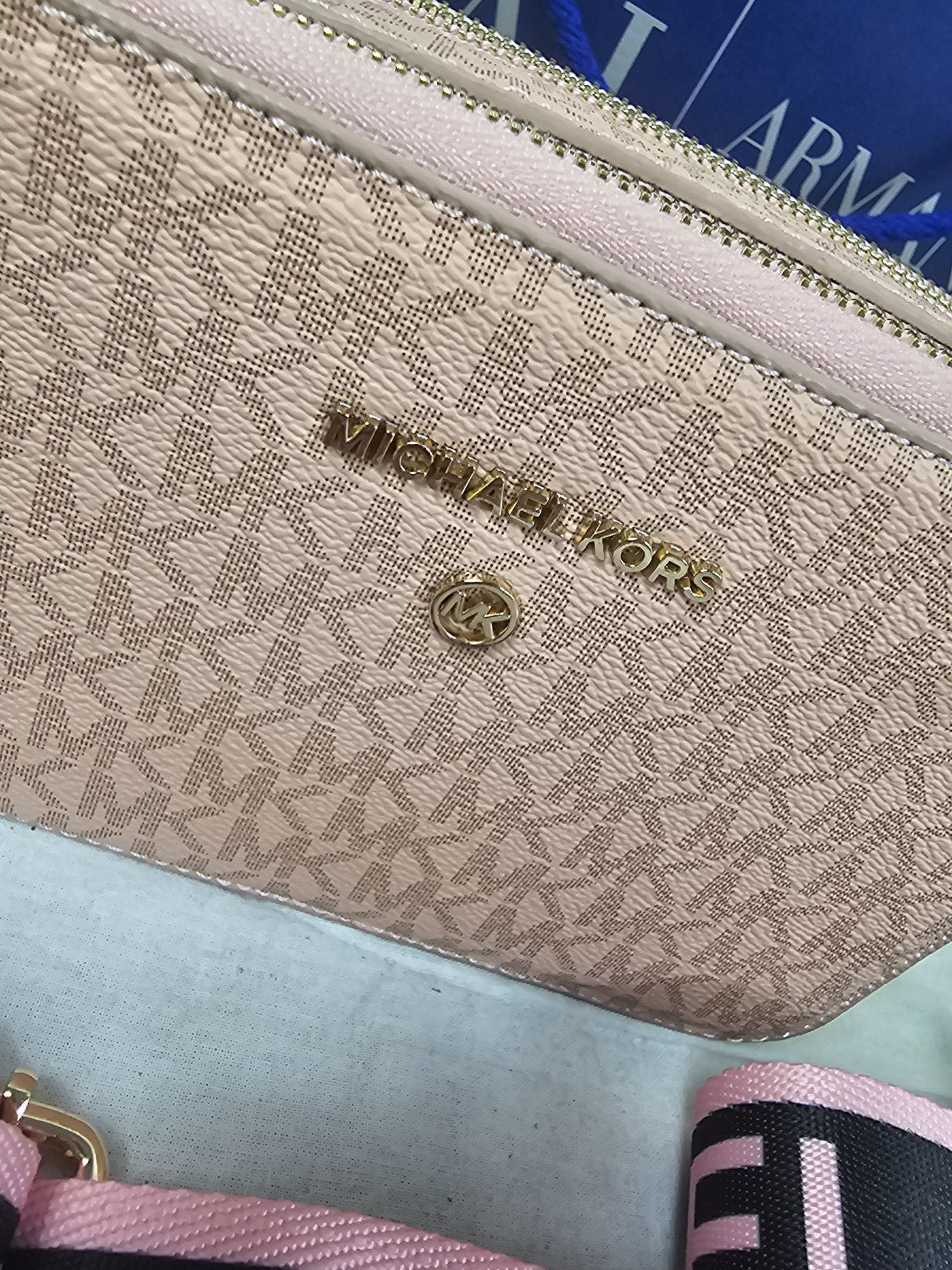 Torebka torba Michael Kors kuferek jasny pudr monogram damski