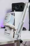 Comica Ejoy UNI Pro — bezprzewodowy RGB mikrofon z modułowym boom arm