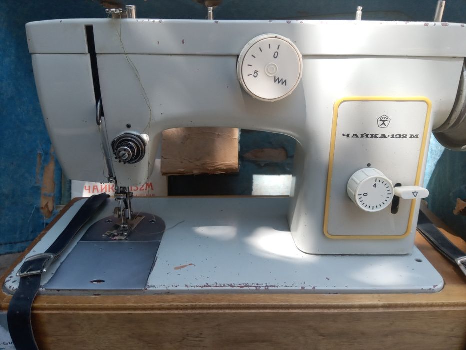 Швейна машинка Чайка 132