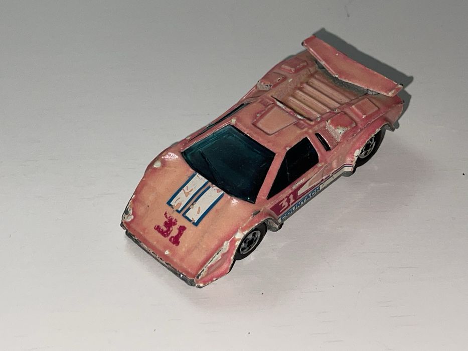 Lamborghini Countach 1987 Hot Wheels midel autko redorsk retro