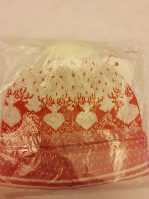 Zimowa czapka z pomponem TOPMAN, red/ offwhite