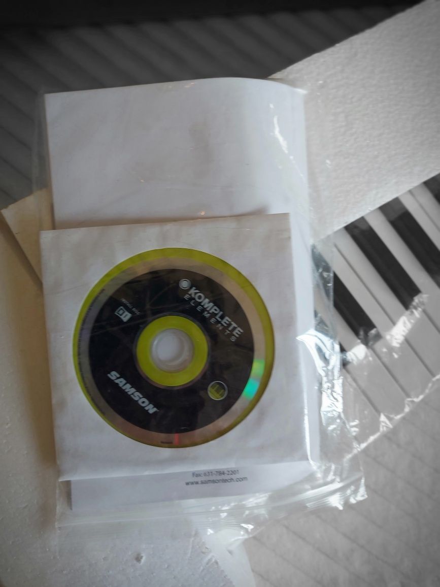 Teclado Carbon 49 USB Midi Controller