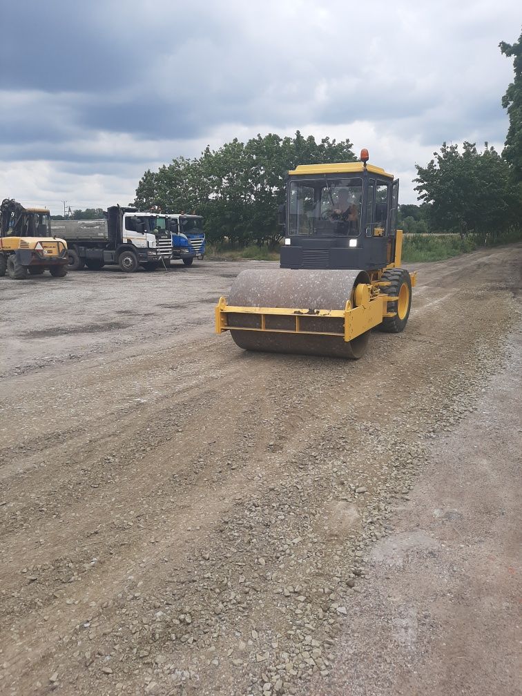 usługi koparką mecalac ,transport kruszywa